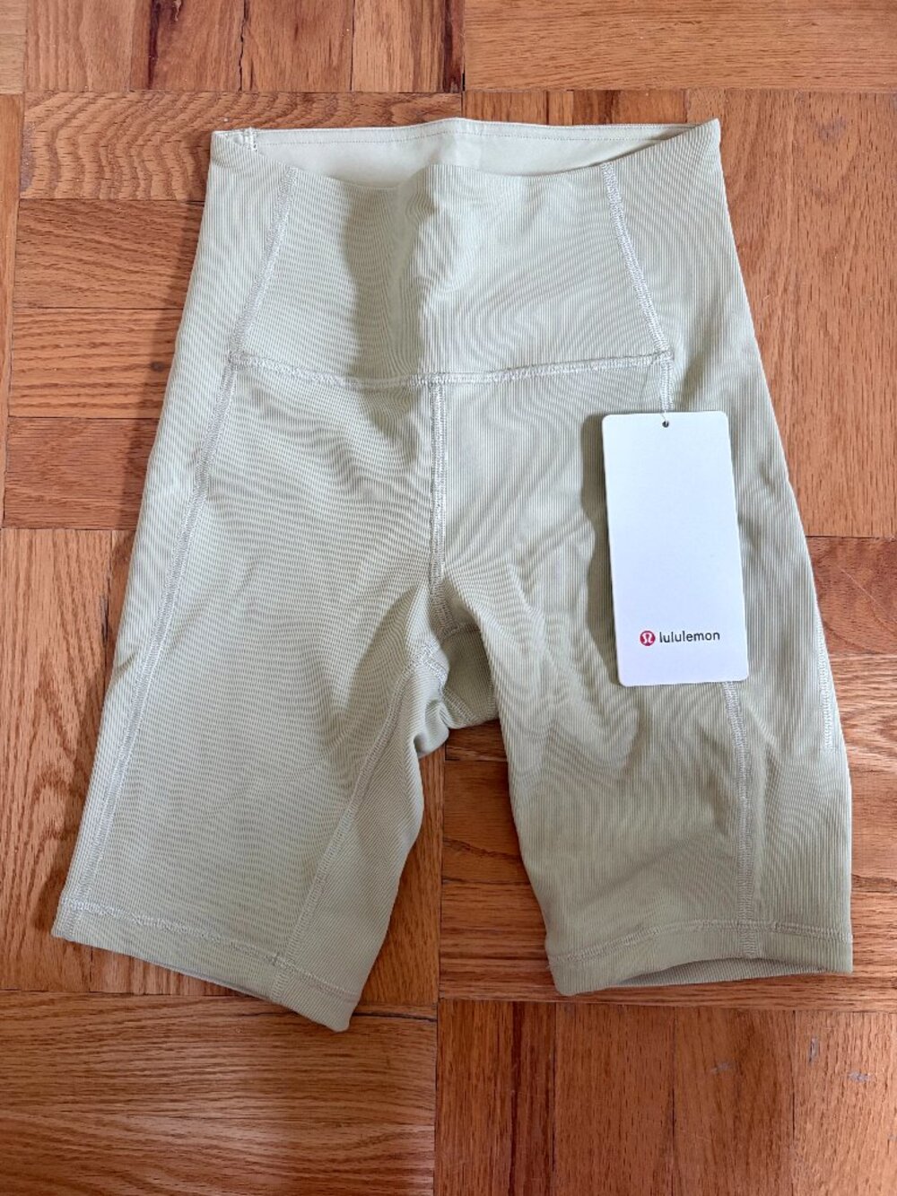 Lululemon Ribbed Contoured Shorts - New with Tags - Size 2 - Dew Green